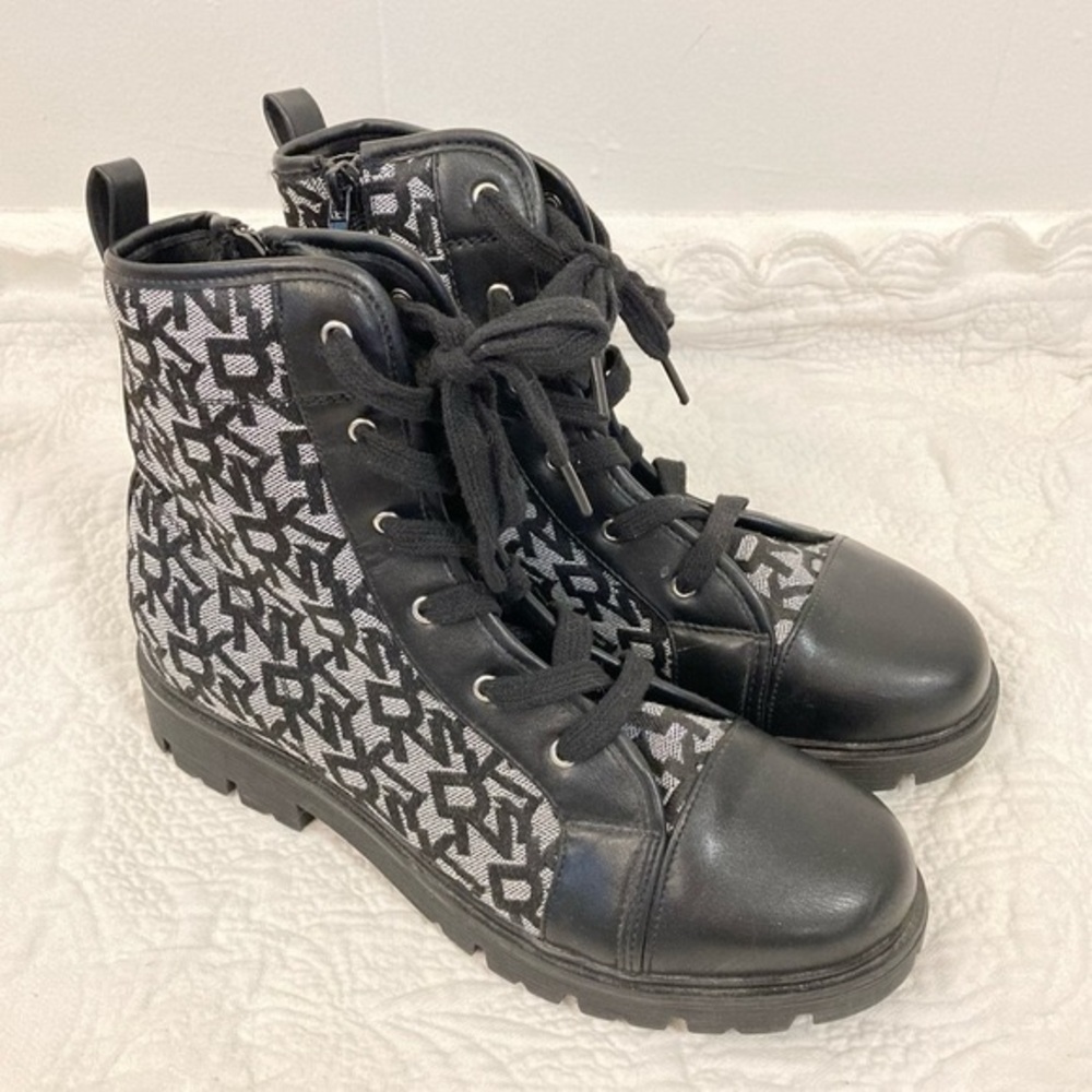 Dkny Logo Combat Ankle Lace Up Moto Boots Size 5